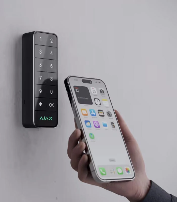 Läbipääsusüsteemid Tallinnas: elektriline uksekontroller, kaardilugeja ja magnetlukk